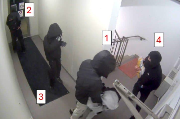 나이아가라 경찰, 5인조 가택 침입 무장 강도 '18세 남성 체포'