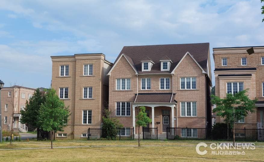 '연봉 8만불' 온타리오 싱글족이 집을 살 수 있는 유일한 동네는?