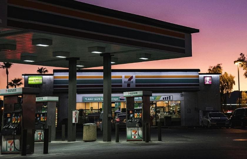 물가상승·유가 압박에 결국… 세븐일레븐, 북미 645개 점포 폐쇄 결정