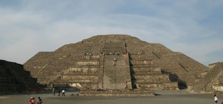 ๋ฉ์์ฝ ๊ด๊ด์ง, ์ด๊ธฐ ๋์ฌ ์ฌ๊ฑด โฆ ์บ๋๋ค ์ฌ์ฑ 1๋ช
์ฌ๋ง 1๋ช
๋ถ์