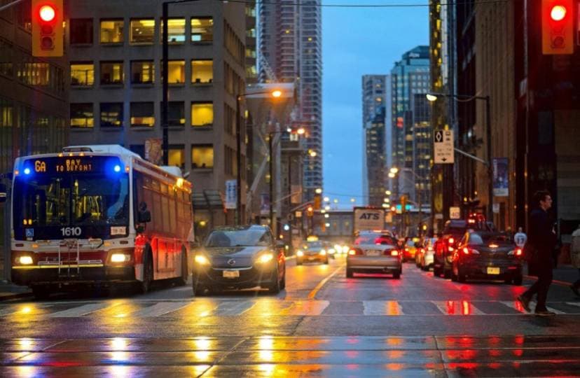 ํ ๋ก ํ ๊ฐ๋ก๋ฑ โLED ์ ๋ฉด ๊ต์ฒดโ โฆ 5์ต ๋ฌ๋ฌ ํฌ์
, 2035๋
์๋ฃ