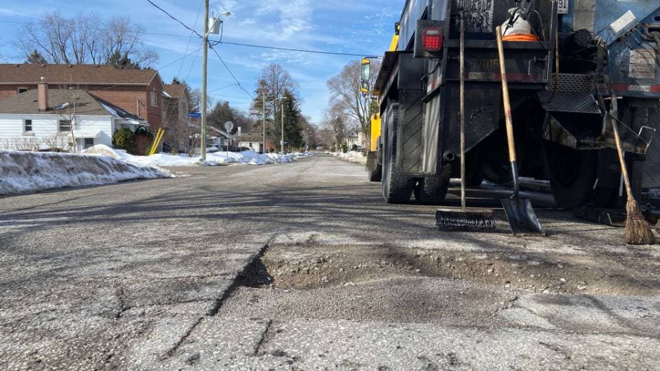 수천 달러 수리비 폭탄 '포트홀' 주의보 … 토론토시 배상 청구법은?