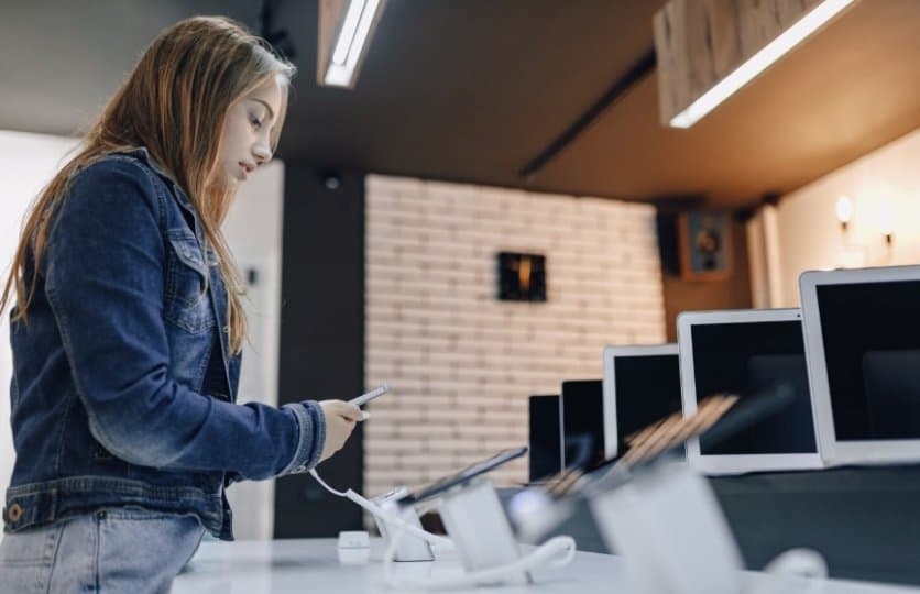 ์บ๋๋ค ํด๋ํฐยท์ธํฐ๋ท ๊ฐํต ๋ฐ ๋ณ๊ฒฝ ์์๋ฃ "6์ 12์ผ๋ถํฐ ์ ๋ฉด ๊ธ์ง"