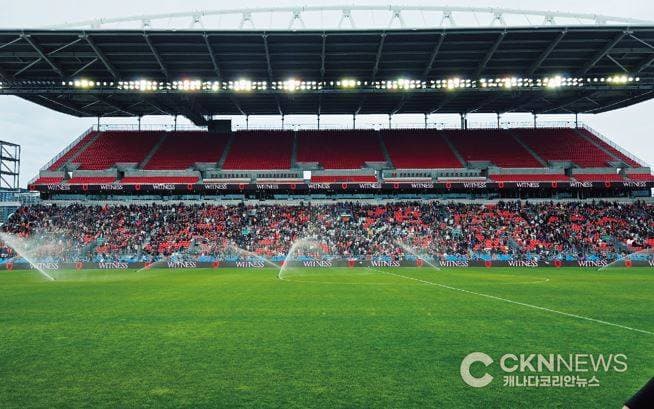 토론토 BMO 필드, 4만 5천석 규모로 재단장 '월드컵 준비 ‘완료’