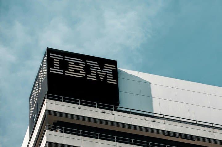 AI 믿고 해고했다가 뒤늦은 후회 … 글로벌 기업들 신입 채용 ‘유턴’