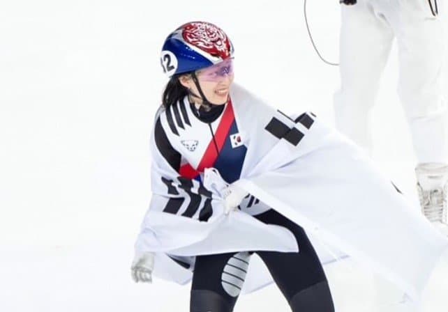 최민정 질주, 김길리 폭주…女쇼트트랙 금빛 대역전극